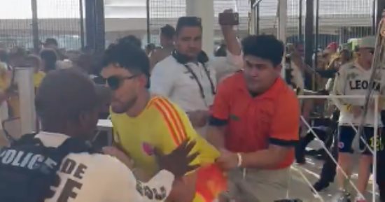 الأرجنتين ضد كولومبيا.. اشتباكات مع الأمن قبل نهائى كوبا أمريكا.. فيديو