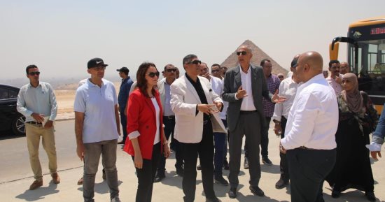 محافظ الجيزة يتفقد أعمال التطوير بمنطقة أهرامات الجيزة والمنطقة الأثرية