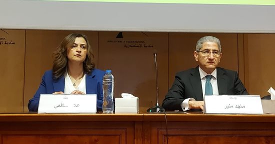 مكتبة الإسكندرية تنظم ندوة مستقبل الصحافة فى مصر.. علا الشافعى: ما يحدث فى دول الجوار بمثابة "كماشة على مصر" وقدمنا رسالة عملية للمشروعات الكبرى للدولة.. والمهنة تواجه تحديات بسبب التطور التكنولوجى.. فيديو وصور
