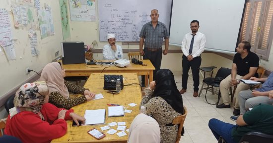 رئيس منطقة سوهاج الأزهرية يتفقد تدريب معلمات رياض الأطفال بمركز تدريب جنوب الصعيد