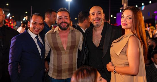 محافظ شمال سيناء يستنفر المديريات لتقديم أفضل خدمة للمواطنين.. تنفيذ 26 مشروعا والانتهاء من 39 آخرين.. خدمات لـ29 ألف مستفيد بتكافل وكرامة عبر 41 وحدة اجتماعية.. والاستعداد لإنشاء 19 مدرسة فى رفح الجديدة.. صور