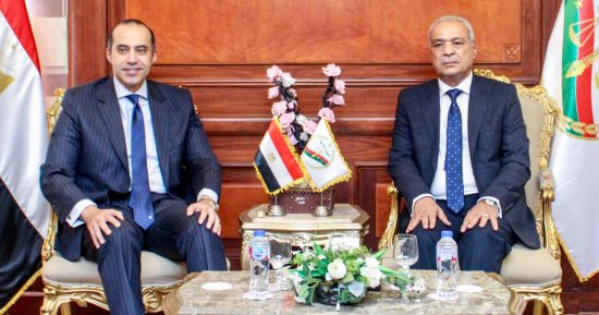 رئيس النيابة الإدارية يستقبل المستشار محمود فوزى وزير الشؤون النيابية