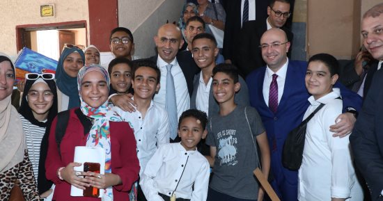 وزير التعليم ومحافظ بنى سويف يتفقدان مدرستين.. التفاصيل