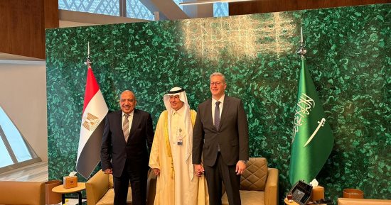 اجتماع مشترك وزيرى البترول والكهرباء مع وزير الطاقة السعودى