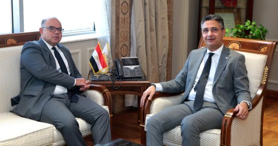 وزير التموين يبحث تفعيل البورصة السلعية وإتاحة أسعار المنتجات بشفافية