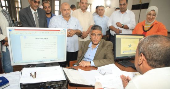 محافظ الجيزة يكلف بسرعة تشغيل المركز التكنولوجى الجديد بالمنطقة الصناعية