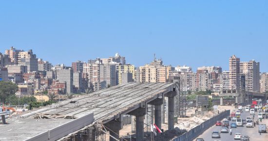 محافظ الإسكندرية يتفقد كوبرى الطريق الدولى ومشروع توسعة الكورنيش