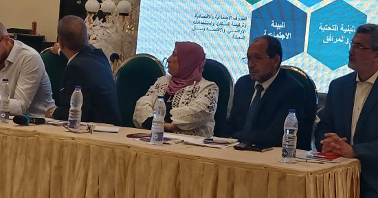 بدء جلسة تقييم التأثيرات البيئية والاجتماعية لمشروع قطار الروبيكى- العاشر - بلبيس