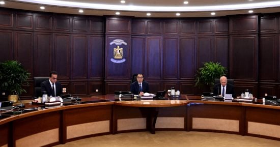 رئيس الحكومة يكلف الوزراء بإعداد برامج تفصيلية لتنفيذ المستهدفات المعلنة
