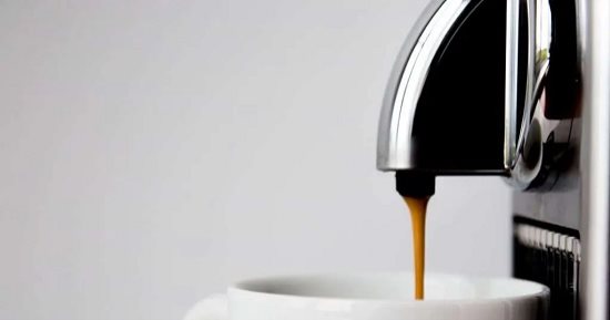 أسرع طرق لتنظيف أنواع ماكينة القهوة المختلفة.. سهلة وبسيطة