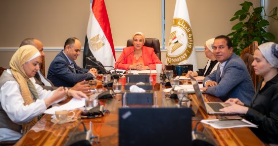 وزيرة البيئة ومحافظ الفيوم يتابعان مشروع إعادة التوازن البيئى لبحيرة قارون