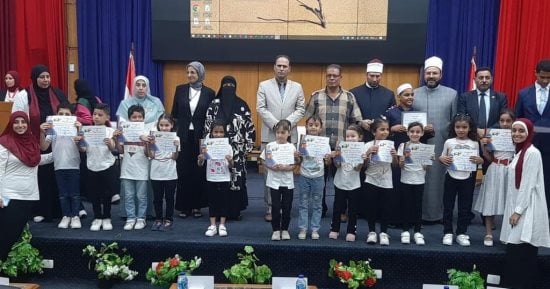 رئيس منطقة الإسكندرية الأزهرية يفتتح معرض رياض الأطفال السنوى
