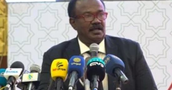 وزير الزراعة السودانى يوضح حقيقة المجاعة.. البشرى يشكك بدقة البيانات الأممية ويؤكد: عدد متضررى الجوع ليس كبيرا مقارنة بعدد السكان الكلى.. وبنك الخرطوم المركزى يعالج خسائر الحرب بضخ مليار دولار لوقف تدهور العملة
