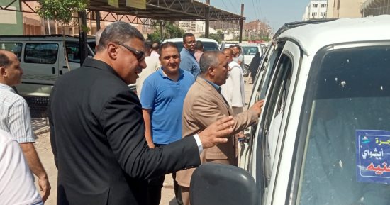 حملات مكثفة بالفيوم على السرفيس والتاكسى ومواقف السيارات لمتابعة التزام السائقين