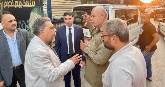 محافظ الدقهلية يحرر محضرا لمخبز تلاعب فى وزن الرغيف ويوفر عناية مركزة لمريض