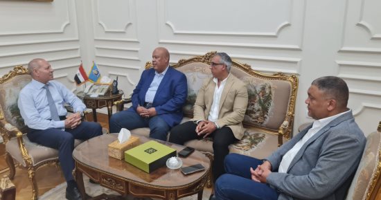 محافظ القاهرة يلتقى رئيس الغرفة التجارية ويناقش التعاون لاستقرار الأسعار
