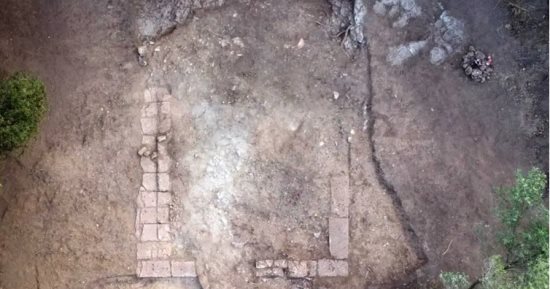 العثور على معبد جنائزى فى مقبرة إتروسكانية بإيطاليا 