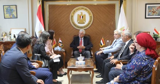 وزير التعليم العالى يبحث مع نائب وزير العلوم والتكنولوجيا الصينى التعاون