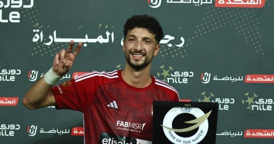 وسام أبو علي يفوز بجائزة أفضل لاعب فى مباراة الأهلي والبنك الأهلي