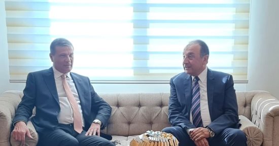وزير قطاع الأعمال يبحث مع وزير الزراعة جهود النهوض بالقطن المصرى