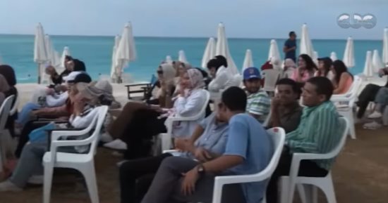 كاميرا CBC ترصد الأجواء على الشاطئ المخصص لطلاب الجامعات وذوى الهمم بالعلمين