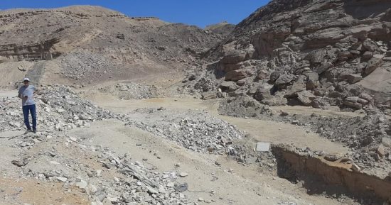 الدولة تحافظ على الأديرة الأثرية بالبحر الأحمر بانشاء مشروعات الحماية من مخاطر السيول.. بدء العمل فى انشاء بحيرات صناعية جديدة حول دير الأنبا انطونيوس والانبا بولا بإجمالي 5 بحيرات و8 حواجز وقناة صناعية.. صور