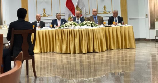 وزير الطيران: طرح إدارة وتشغيل المطارات المصرية للقطاع الخاص لا يعني بيع أصول الدولة
