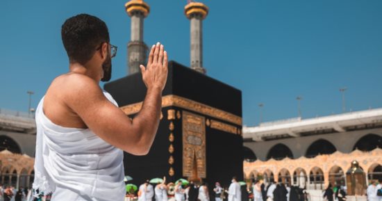 أداء العمرة للشباب ومغامرات سياحية شيقة