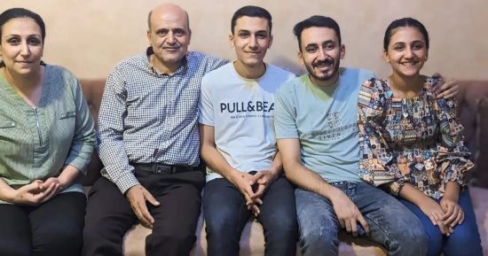 الناجح يرفع إيده.. "اليوم السابع" يشارك فرحة السابع على الثانوية العامة بنجاحه.. فلوباتير سعيد: حلم حياتى الالتحاق بكلية الطب ومساعدة البسطاء.. مثلى الأعلى مجدى يعقوب.. وأهدى نجاحى لأسرتى.. فيديو وصور