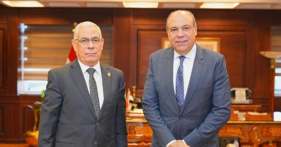 النائب العام يستقبل وزير الطيران المدني
