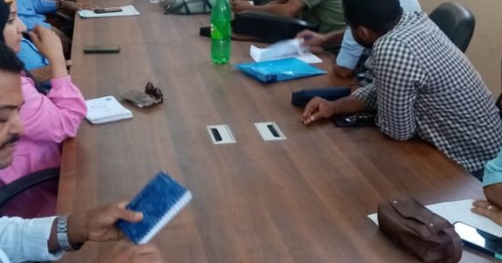مدينة أرمنت تناقش نسب تنفيذ مشروعات حياة كريمة بالقرى والنجوع 