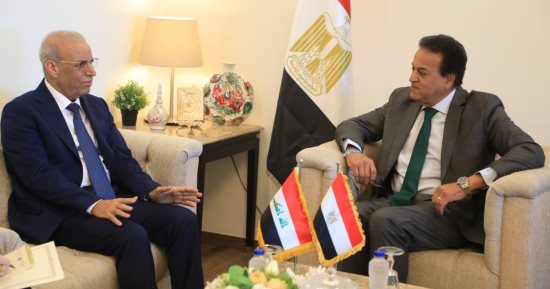 وزير الصحة يلتقى سفير دولة العراق لدى مصر لبحث سبل تعزيز التعاون المشترك