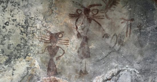 رجل قيد التحقيق.. سكب الماء على لوحات كهفية عمرها 6000 عام في أسبانيا