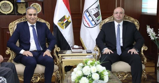 محافظ بنى سويف يلتقى رئيس جهاز حماية المستهلك قبل جولة رقابية على الأسواق