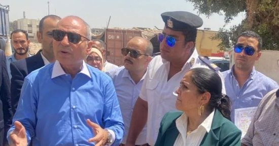 محافظ القاهرة يتفقد أعمال تطوير شارع حسين كامل بحى مصر الجديدة