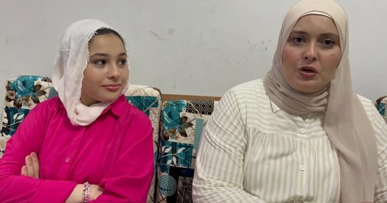 حكاية أم وابنتها حصلتا على الثانوية العامة سويا فى الدقهلية.. فيديو وصور