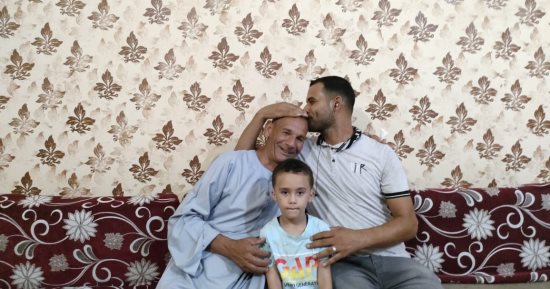 مُسن يحصل على 77.6% فى الثانوية العامة: "هحقق حلمى وهدرس فى الحقوق".. فيديو
