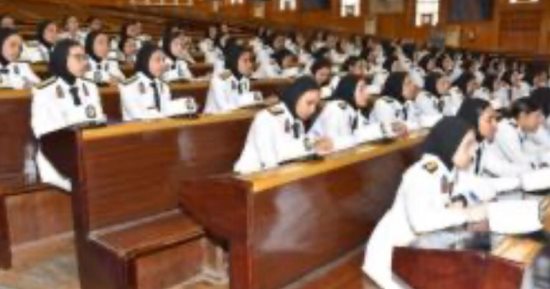 أكاديمية الشرطة تنظم دورة للطالبات على كشف وثائق السفر المزورة