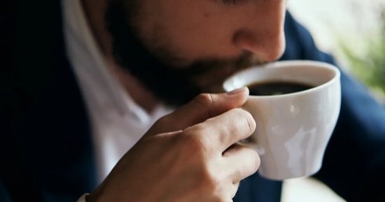 ابدأ يومك صح.. كيف تجعل قهوتك مفيدة فى 5 خطوات