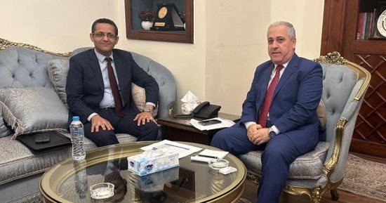 "الوطنية للصحافة" و"الصحفيين" تطلقان رؤية شاملة للارتقاء بمنظومة العمل الصحفى.. يعلنان البدء فى تعيين المؤقتين بالمؤسسات القومية وفق جدول زمنى.. وتشكيل لجنة مشتركة لتطوير المحتوى والتوسع فى الصحافة المتخصصة