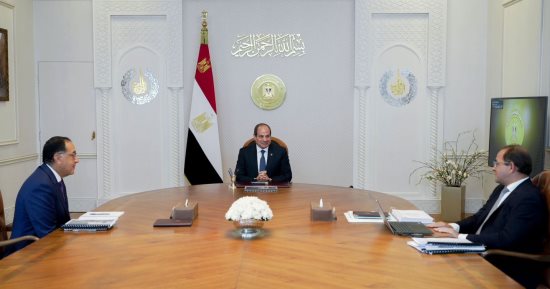 الرئيس السيسى يتابع مؤشرات الأداء المالى للموازنة العامة