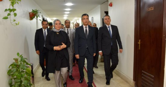 وزير التموين يوجه باستكمال المشروعات والمخازن الاستراتيجية وتطوير السجل التجارى