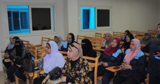 افتتاح فصل لمحو أمية العاملات بجامعة كفر الشيخ.. صور