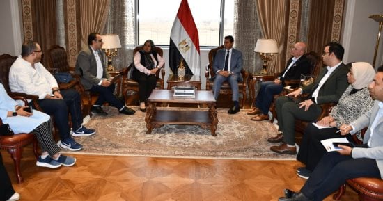 وزير الرياضة يبحث استعدادت إطلاق البطولة الدولية فى تحدى الروبوتات