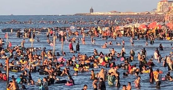 إنقاذ 63 حالة من الغرق وتسليم 114 طفلا تائها إلى ذويهم برأس البر