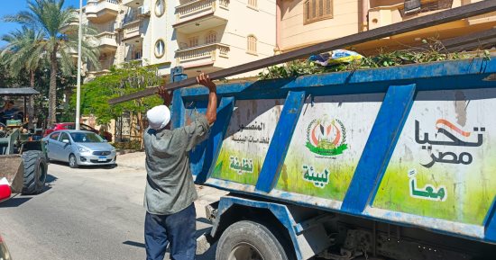 إزالة مخالفات بناء ومصادرة معدات المقاولين بدمياط الجديدة