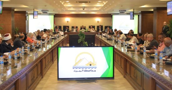 محافظ الجيزة يكلف رؤساء الأحياء والمراكز بعقد لقاء أسبوعى مع المواطنين