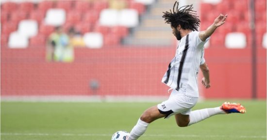 الننى أساسيا فى تشكيل الجزيرة ضد دبا الحصن بالدوري الإماراتى 