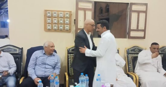 محافظ شمال سيناء يقدم العزاء في وفاة المجاهد عبد الكريم أحمود محمد