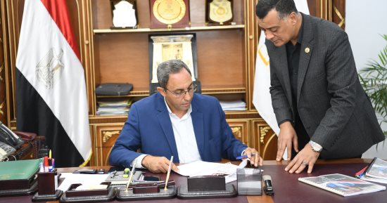 محافظ قنا يعتمد نتيجة الدور الثانى للشهادة الإعدادية بنسبة نجاح 98.85%